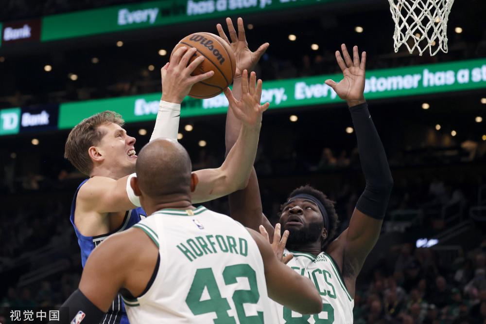 在赛季前半 在赛季前半