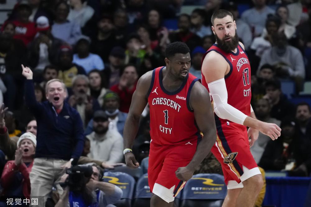 在雄鹿对凤 在雄鹿对凤